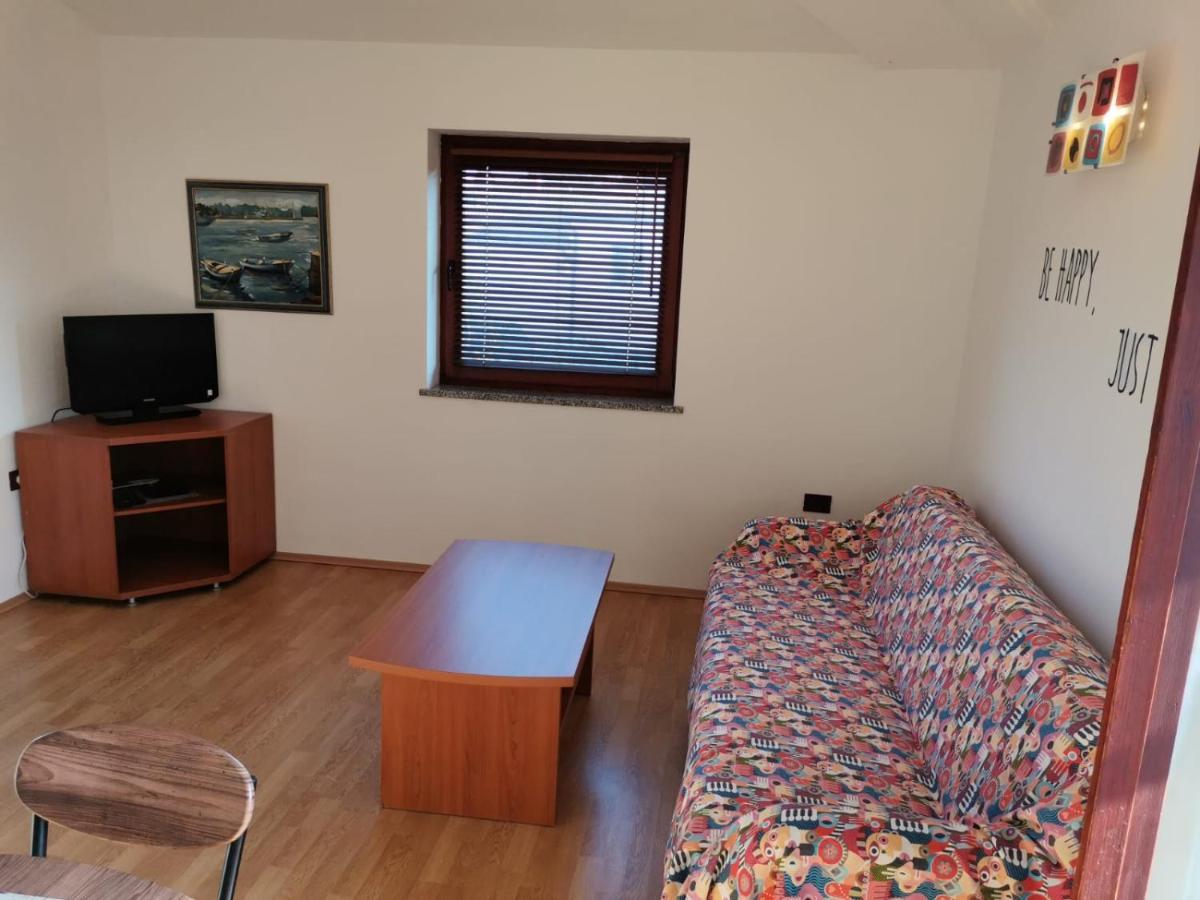 Appartement Sonia Fazana Exterior photo